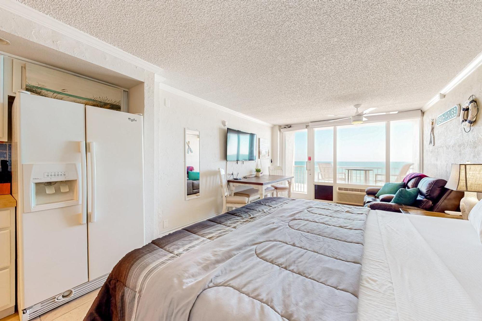 Sunshine & Oceanfront Serenity Daytona Beach Shores Ruang foto